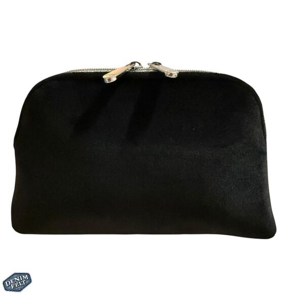 Christian Dior Black Velvet Cosmetic Pouch – Embroidered Logo – Limited Edition - Picture 2 of 8